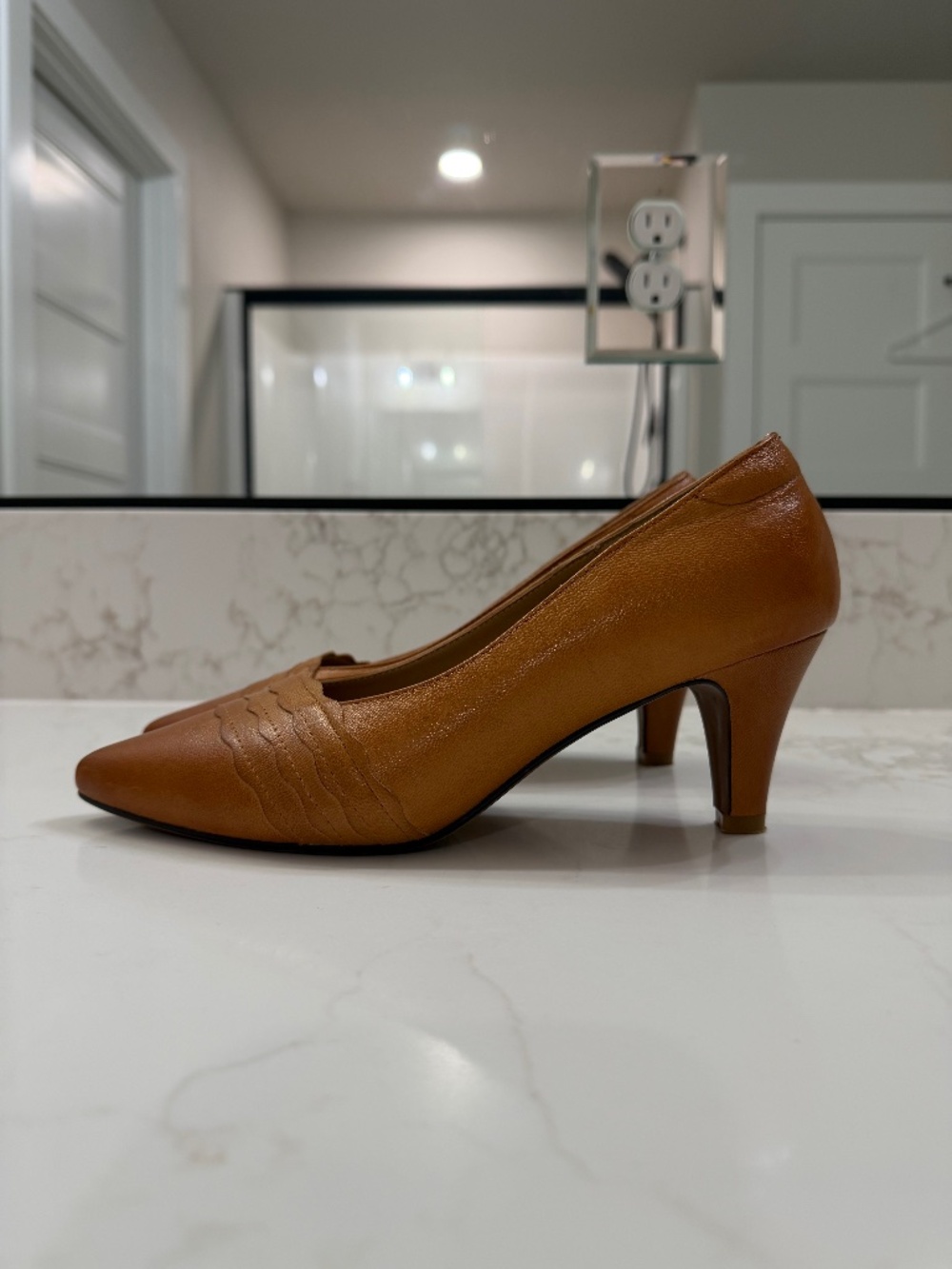 Mona flying Women's Leather Comfort Closed Pointed Toe Pumps Womens High Heels